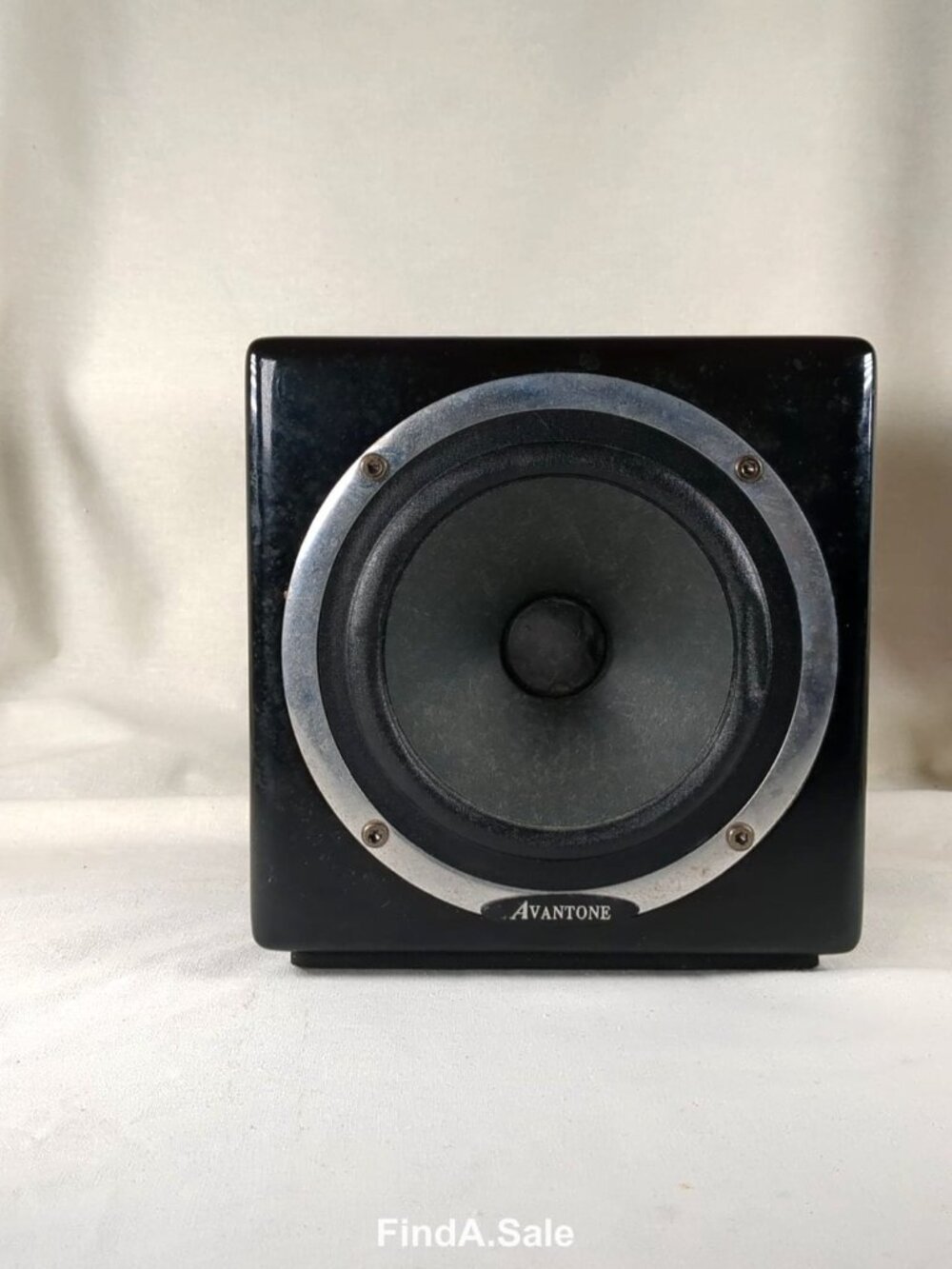 Avantone Active MixCube Studio Monitor System with Power Supply